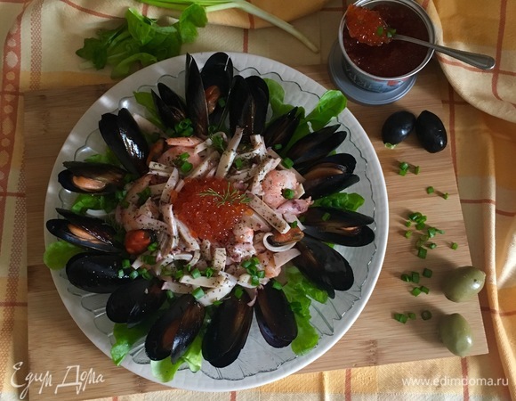 Салат «Морской коктейль» Салат «Морской коктейль»