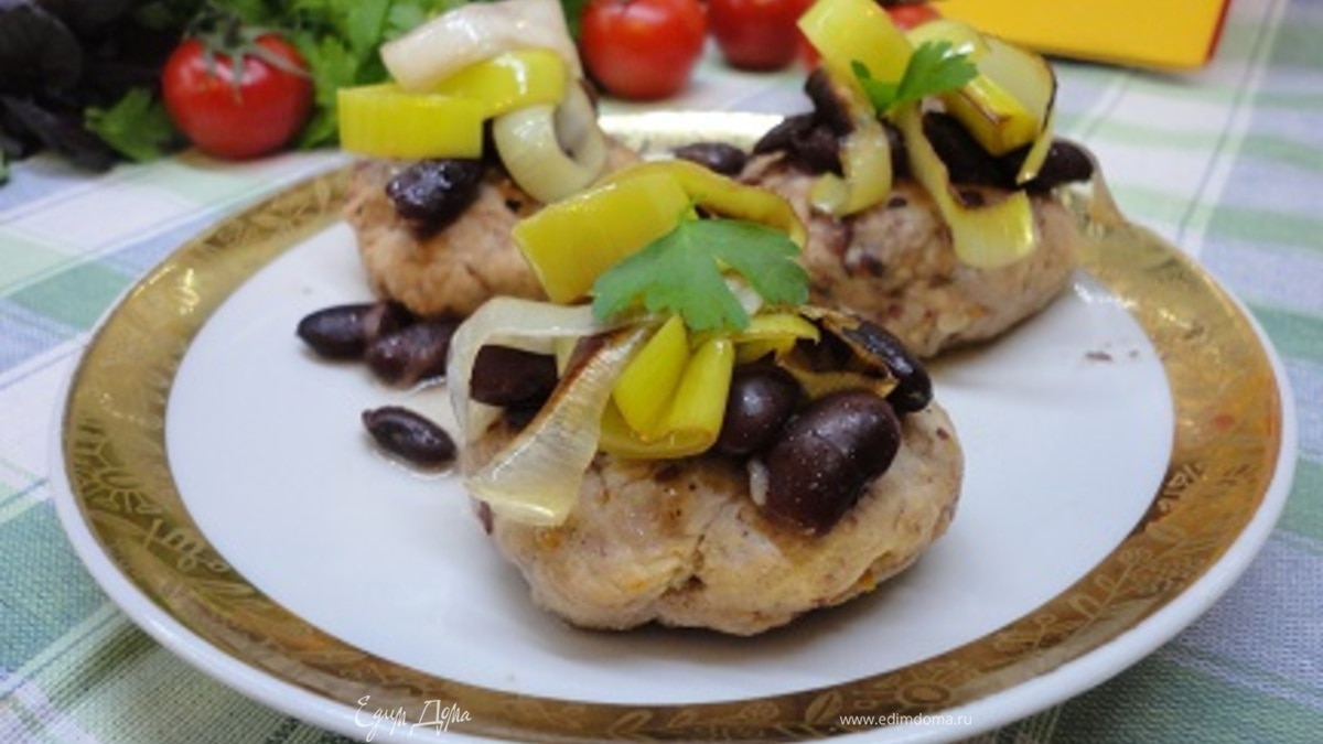 Котлеты из индейки с фасолью