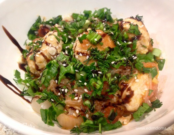 Китайская лапша с куриными фрикадельками Китайская лапша с куриными фрикадельками