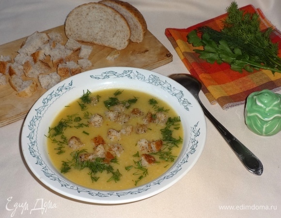 Овощной суп-пюре с чесночными сухариками Овощной суп-пюре с чесночными сухариками