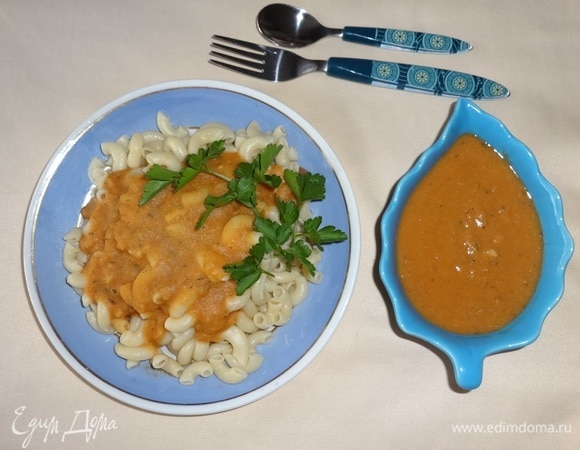 Макароны с чечевичным соусом