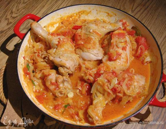 Курица с помидорами и фенхелем в белом вине