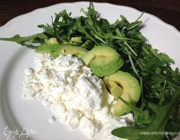 Салат с творогом