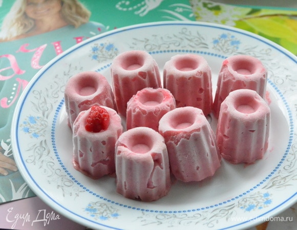 Творожно-малиновое мороженое
