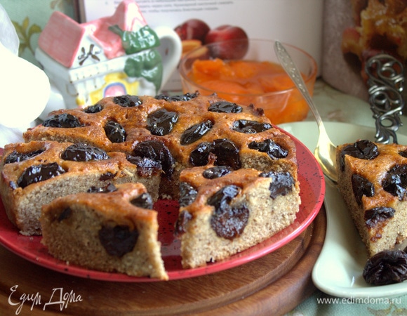 Ореховый пирог с черносливом Ореховый пирог с черносливом