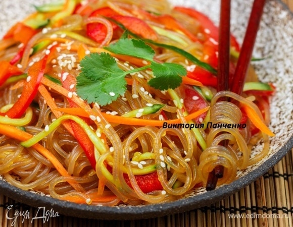 Картофельная (бататовая) фунчоза с овощами