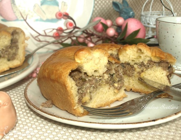 Пирог с мясом и перепелиными яйцами Пирог с мясом и перепелиными яйцами