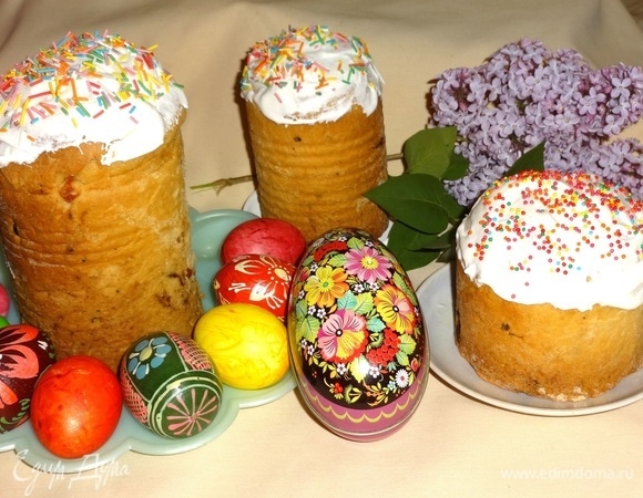 Куличи на кефире с сухофруктами Куличи на кефире с сухофруктами