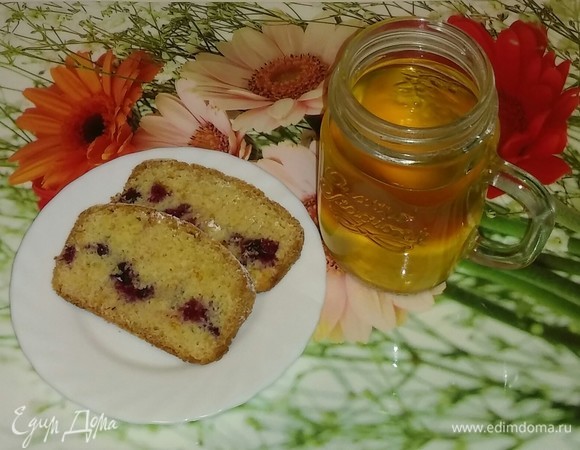 Кекс с апельсиновыми цукатами и смородиной Кекс с апельсиновыми цукатами и смородиной