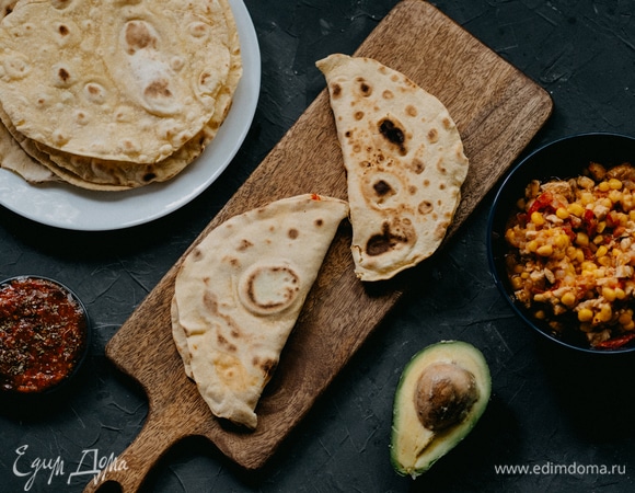 Кесадилья с индейкой и овощами Кесадилья с индейкой и овощами