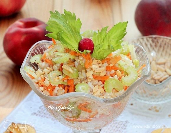Рисовый салат с овощами и орешками Рисовый салат с овощами и орешками