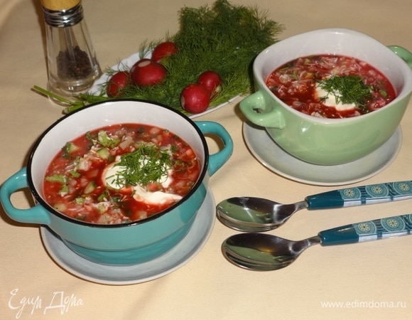 Окрошка на овощном соке с рыбой и цветной капустой