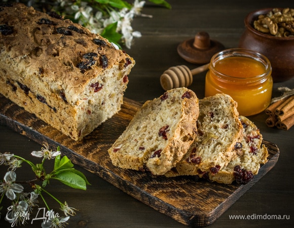 Овсяный хлеб с клюквой и грецкими орехами