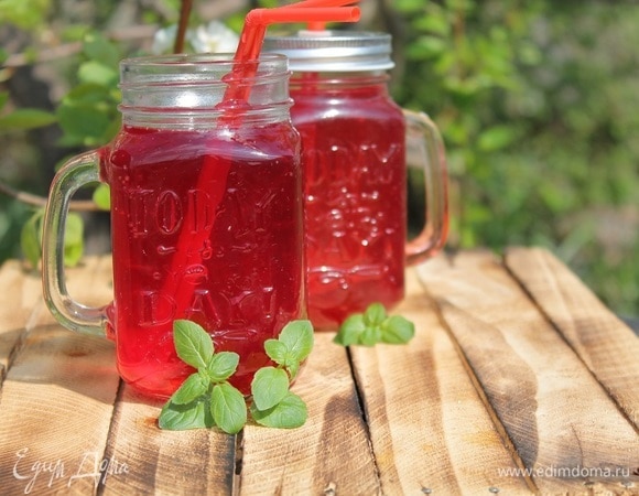 Напиток из ревеня Напиток из ревеня