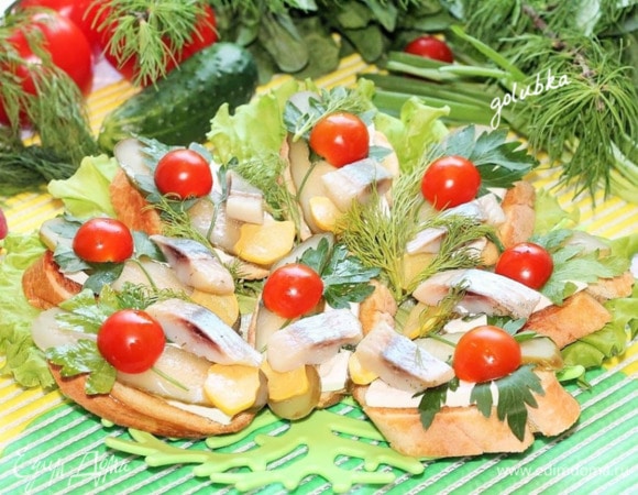 Брускетта с брынзой и маринованной сельдью Брускетта с брынзой и маринованной сельдью