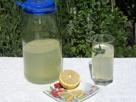 Мятно-имбирный лимонад