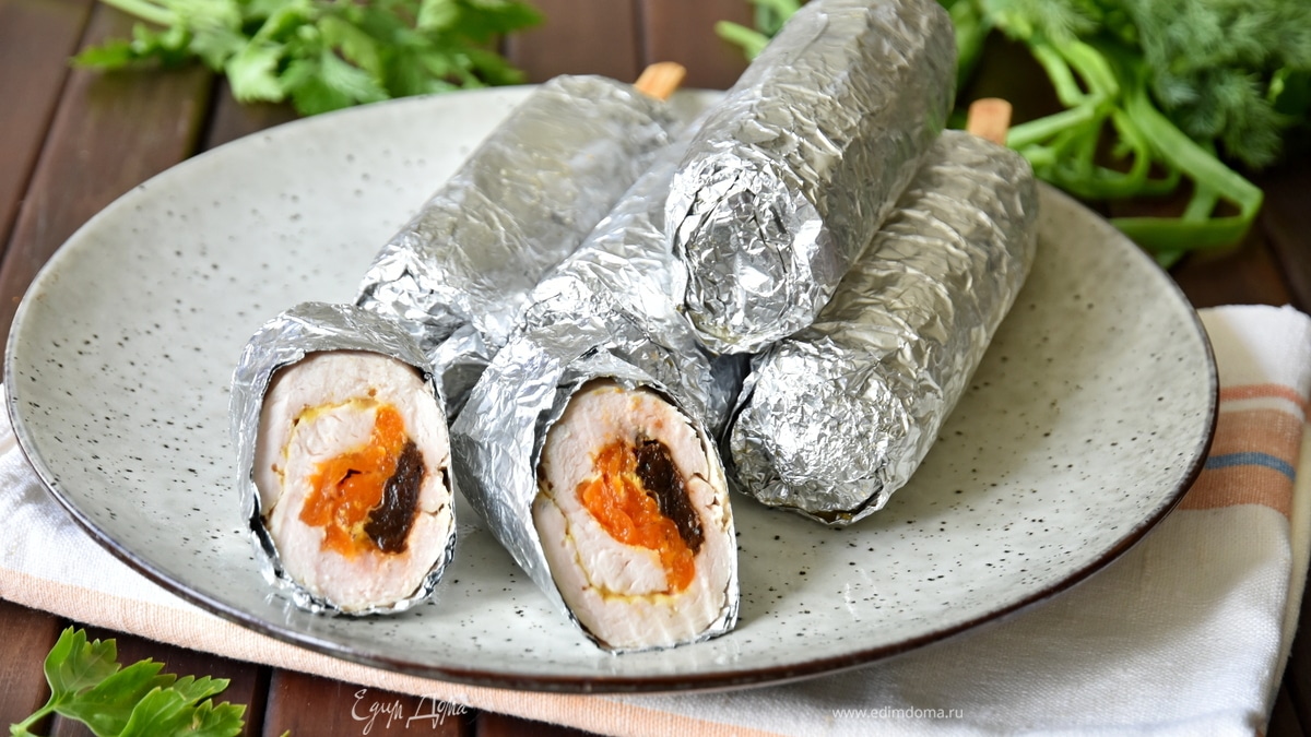 «Эскимо» из куриного филе с курагой и черносливом