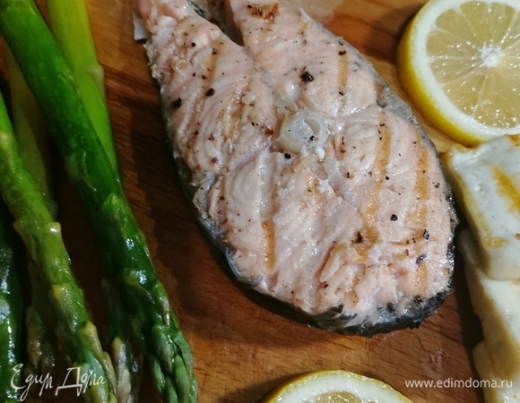Лосось со спаржей «Средиземноморье»
