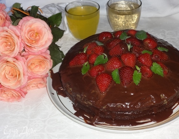 Торт с клубникой «Именинный»