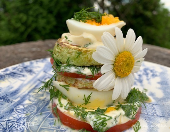 Кабачки с помидорами и яйцом Кабачки с помидорами и яйцом