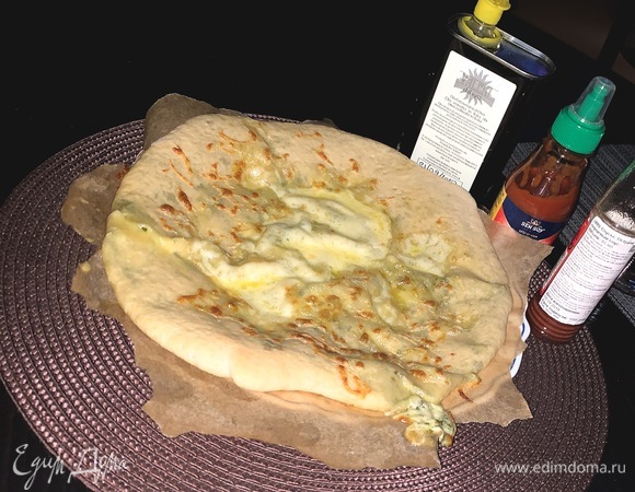 Лепешки с сыром и зеленью Лепешки с сыром и зеленью