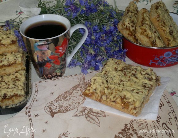 Пирог с джемом и орехами Пирог с джемом и орехами