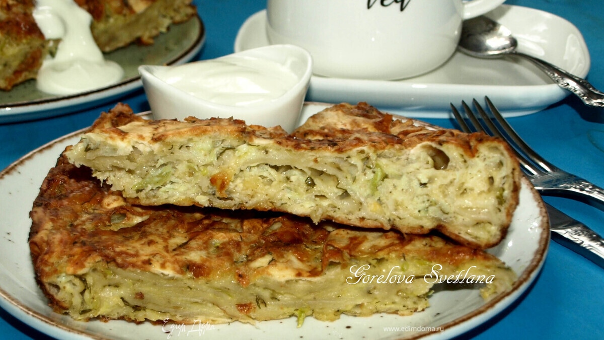 Рваный пирог с кабачками и сыром