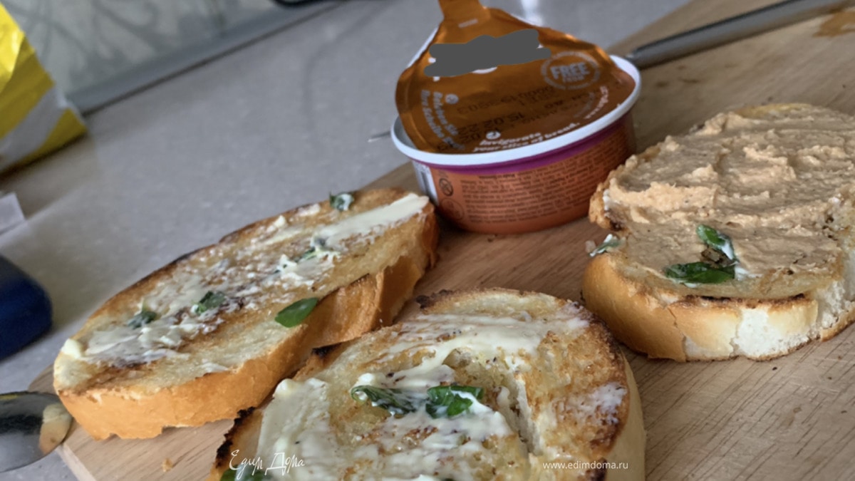 Гренки с паштетом на завтрак