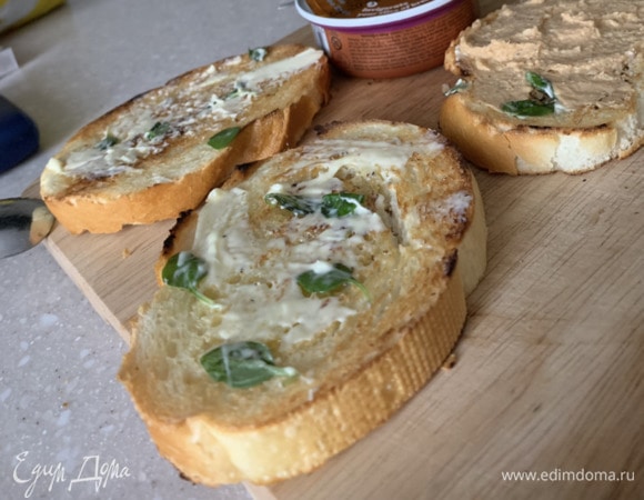 Гренки с паштетом на завтрак Гренки с паштетом на завтрак