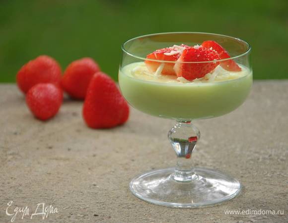 Панна котта с белым шоколадом и клубникой Панна котта с белым шоколадом и клубникой