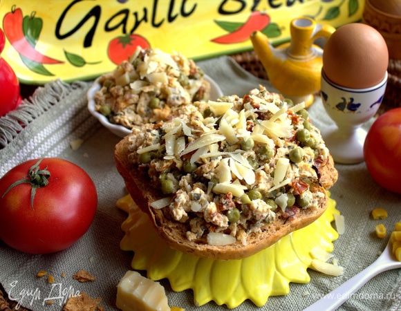 Бутерброд с яичницей-болтуньей