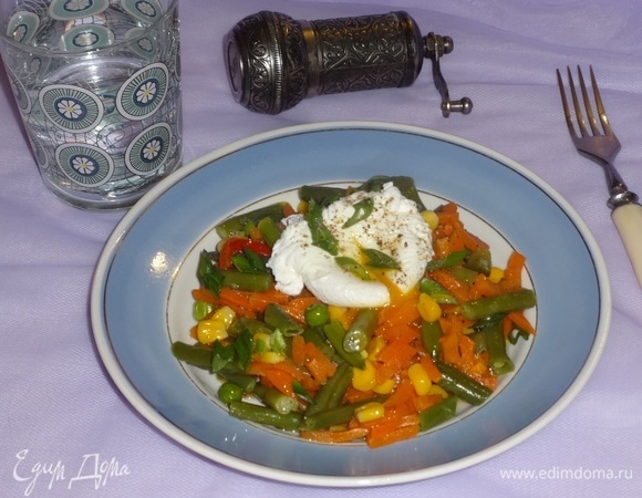 Яйца пашот с овощами Яйца пашот с овощами