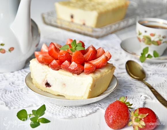 Творожный десерт с вяленой вишней