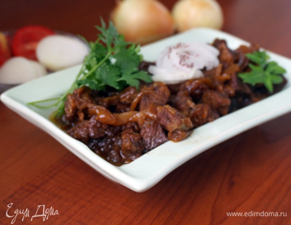 Говядина с луковым соусом по-египетски (Egyptian Lahma Bil Basal) Говядина с луковым соусом по-египетски (Egyptian Lahma Bil Basal)