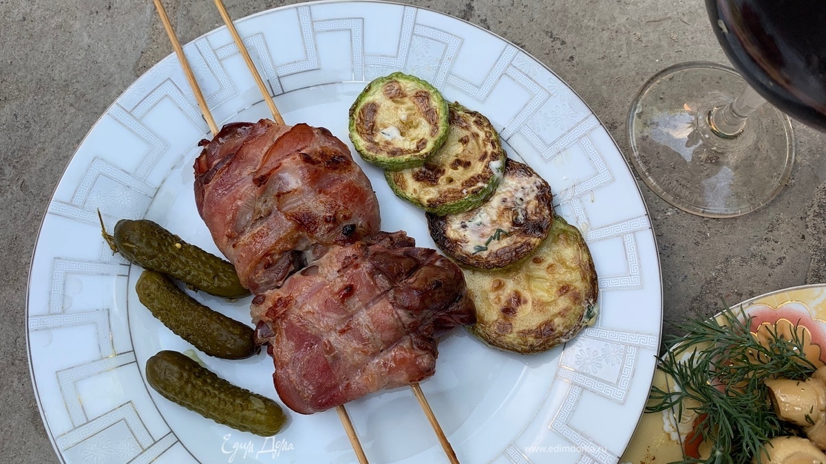 Шашлычок из печени в беконе