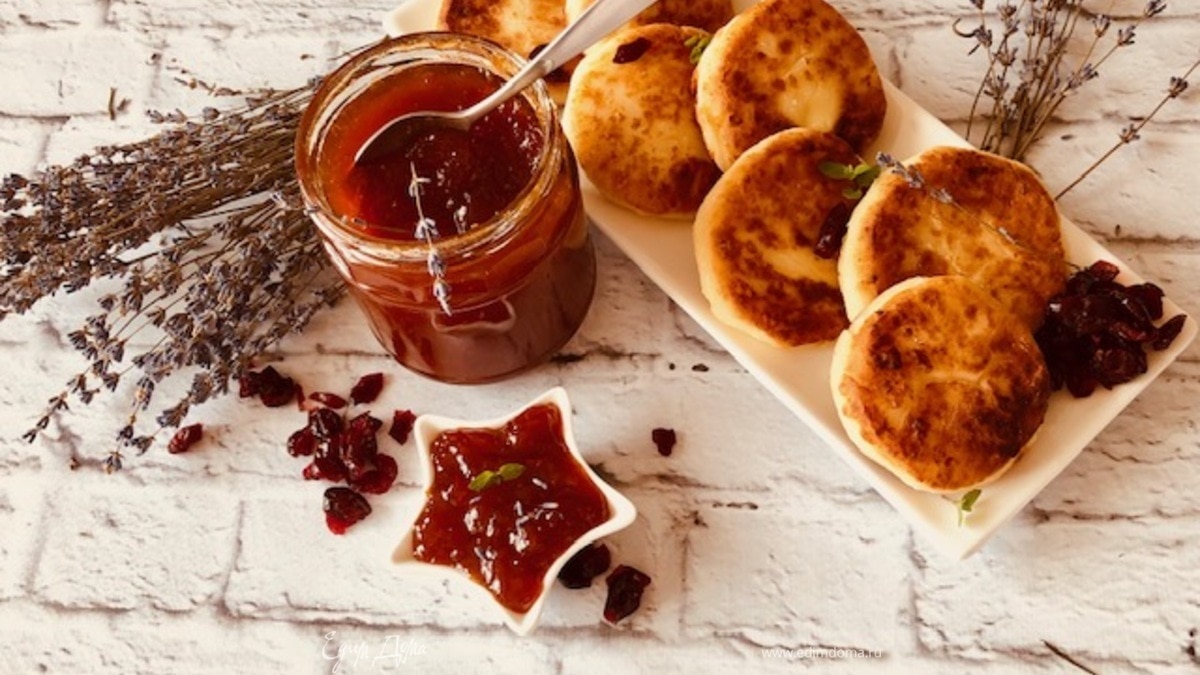 Абрикосовый конфитюр с лимонной цедрой и лавандой