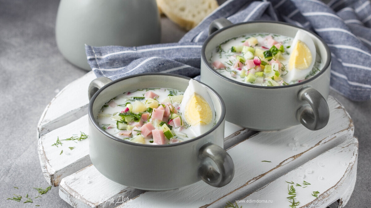 Окрошка на минеральной воде со сметаной