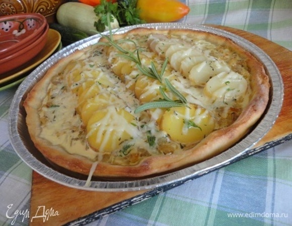 Луковый пирог с картофелем