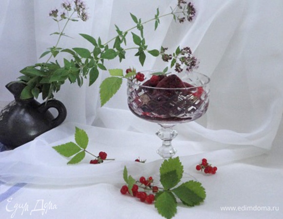 Сорбет с гибискусом и ягодами