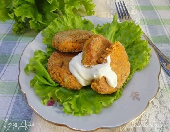 Котлеты из молодой моркови с фетой и орехами Котлеты из молодой моркови с фетой и орехами