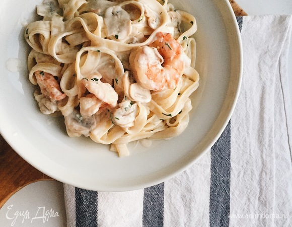 Паста с креветками и шампиньонами Паста с креветками и шампиньонами