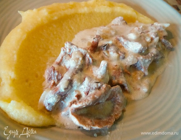 Полента с лисичками