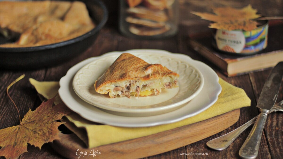 Заливной пирог с тунцом
