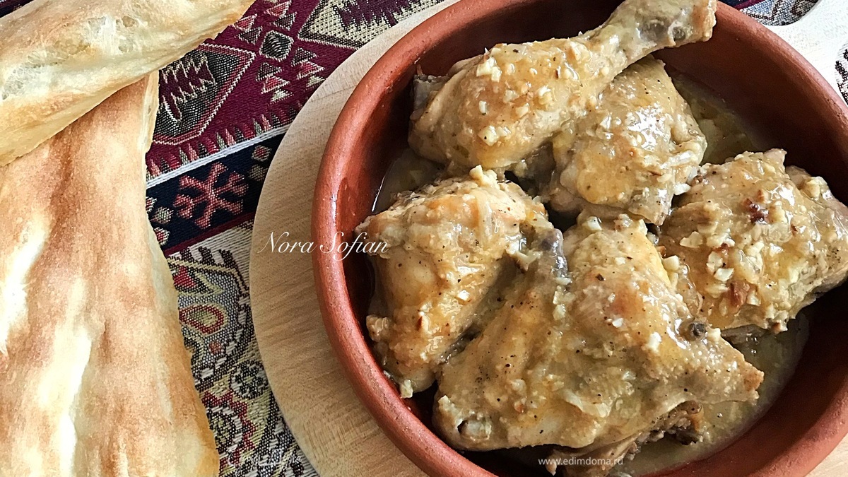 Курица в миндальном соусе