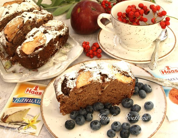 Черемуховый кекс с яблоками