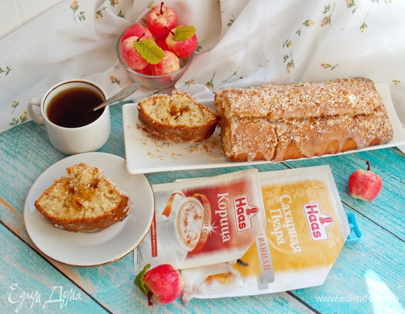 Кокосовый кекс с карамельными яблоками