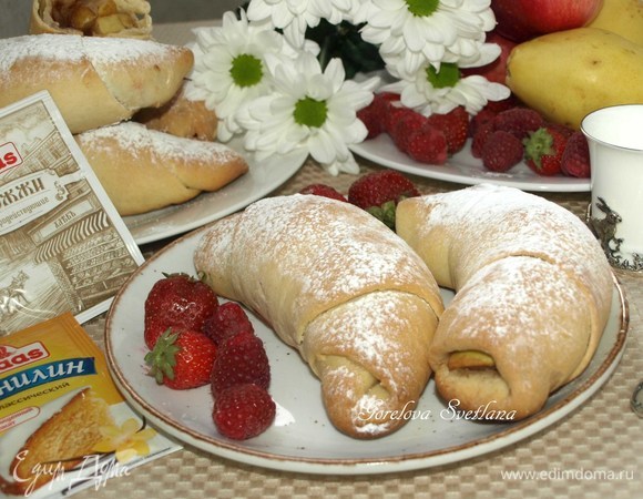 Рогалики с грушей и корицей