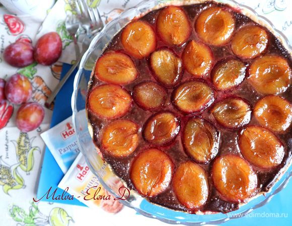 Сливовый пирог с шоколадным кремом