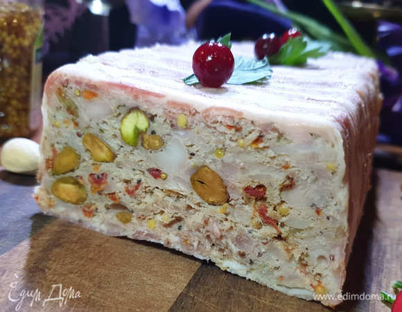 Террин из курицы с фисташками