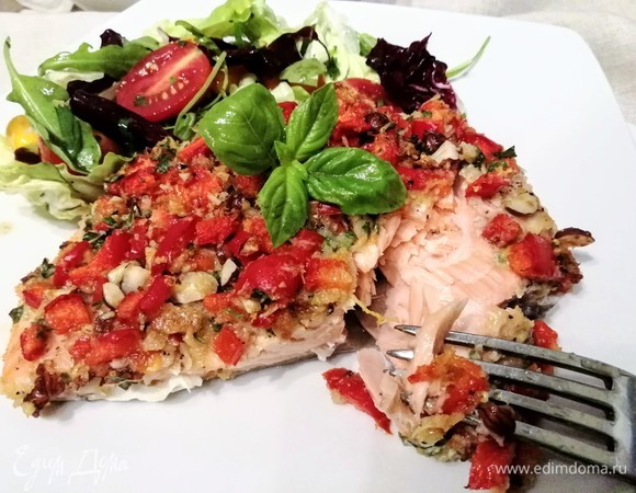Лосось под корочкой из перца и пармезана Лосось под корочкой из перца и пармезана